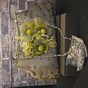 MADBAGS NWT kisslock beaded sage green clutch handbag with 2 chain straps